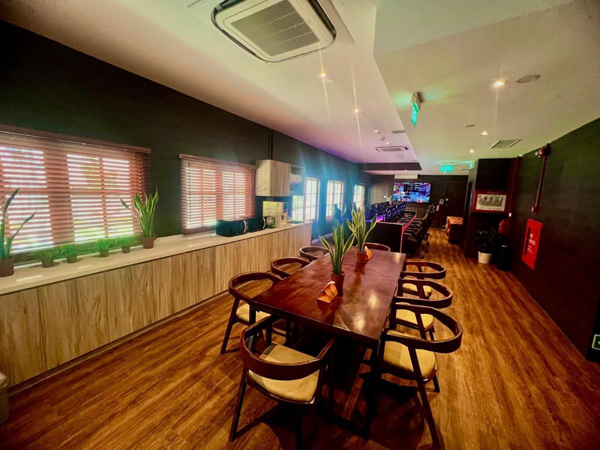 Arena Esports Hotel @ Bugis Village 싱가포르 외부 사진